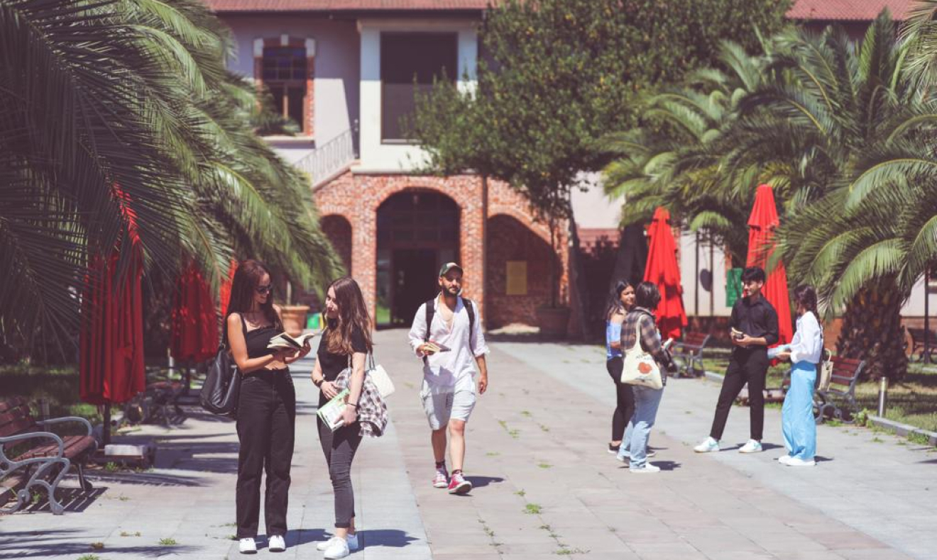 İstanbul Sağlık ve Sosyal Bilimler MYO